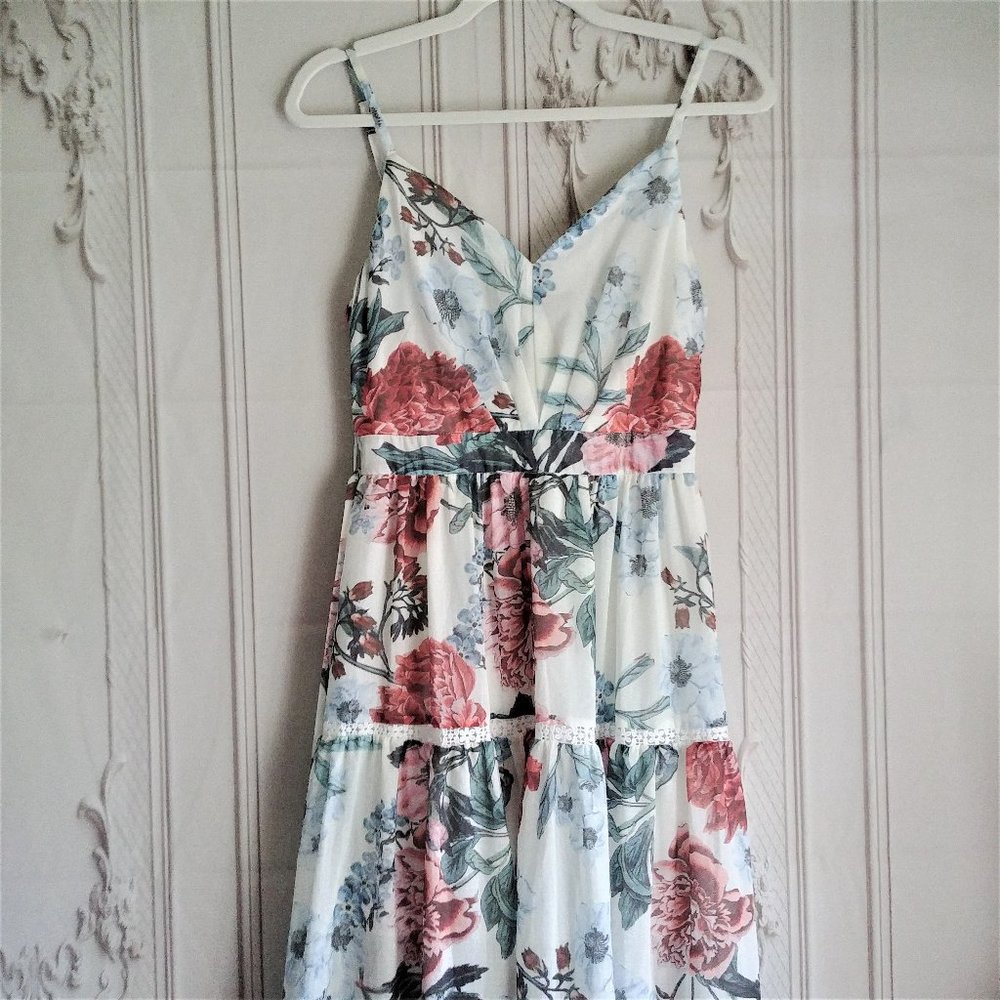 L'Atiste Maxi Dress - Floral - Size Small - Spaghetti Strap - Tiered